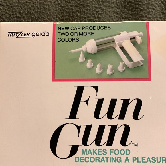 Hutzler Gerda Fun Gun for decorating cakes, cookies, etc.  Has 5 of 6 nozzles. - Picture 2 of 10